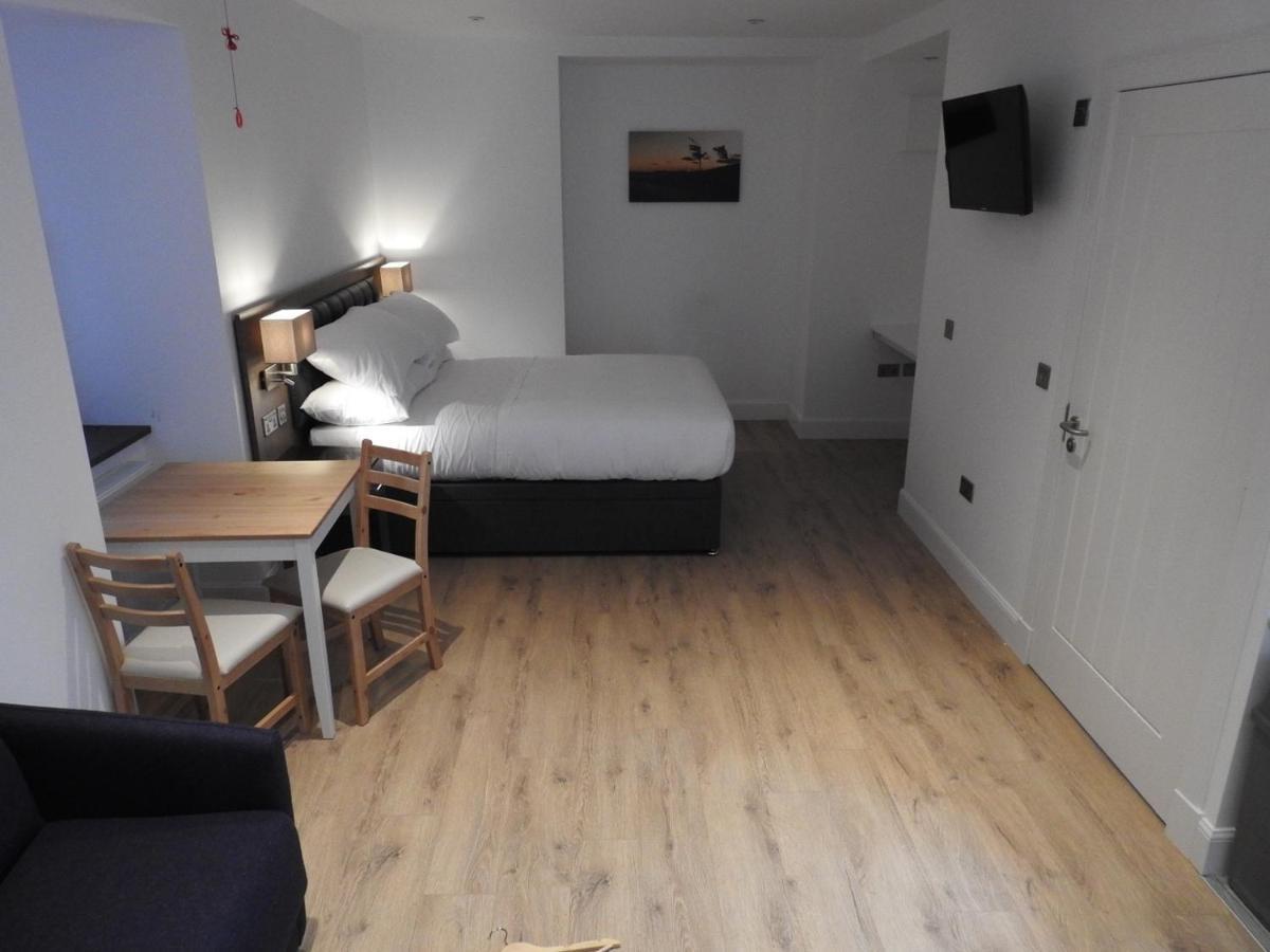 House Of Juniper - Luxury Accessible Apartment Broadford  Exterior photo
